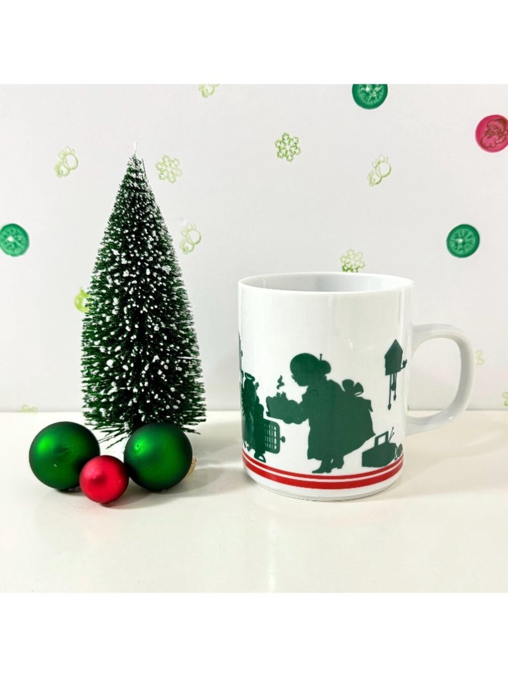 Vintage Mrs. Claus Silhouette Mug by Avon 1984 w/ Original Box